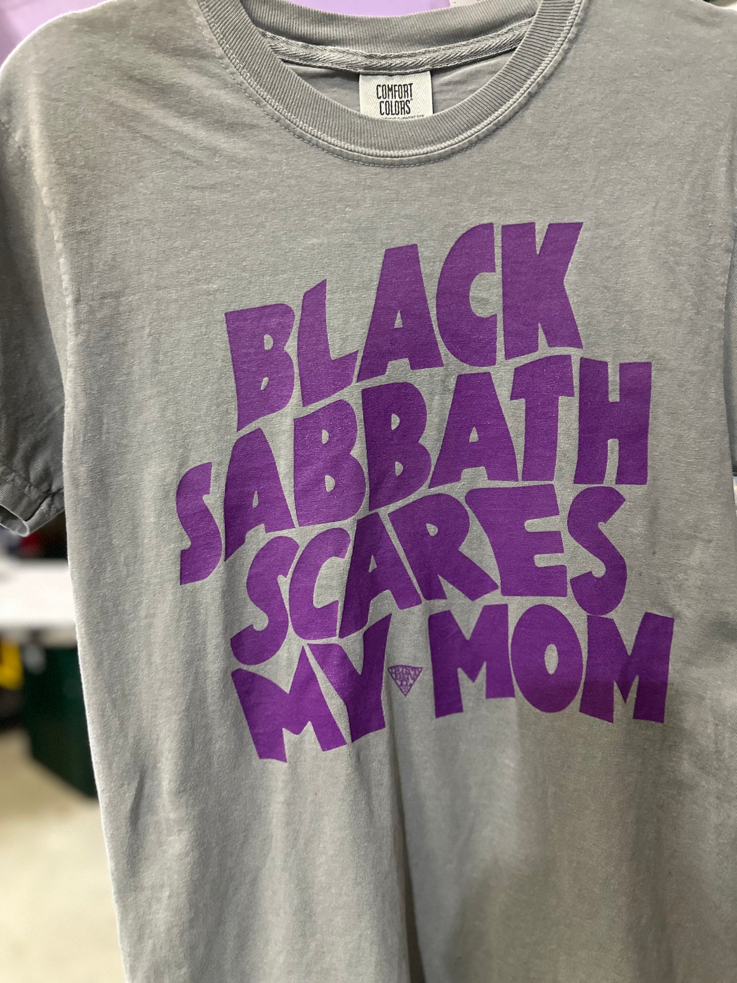 Mom ≠ Metal